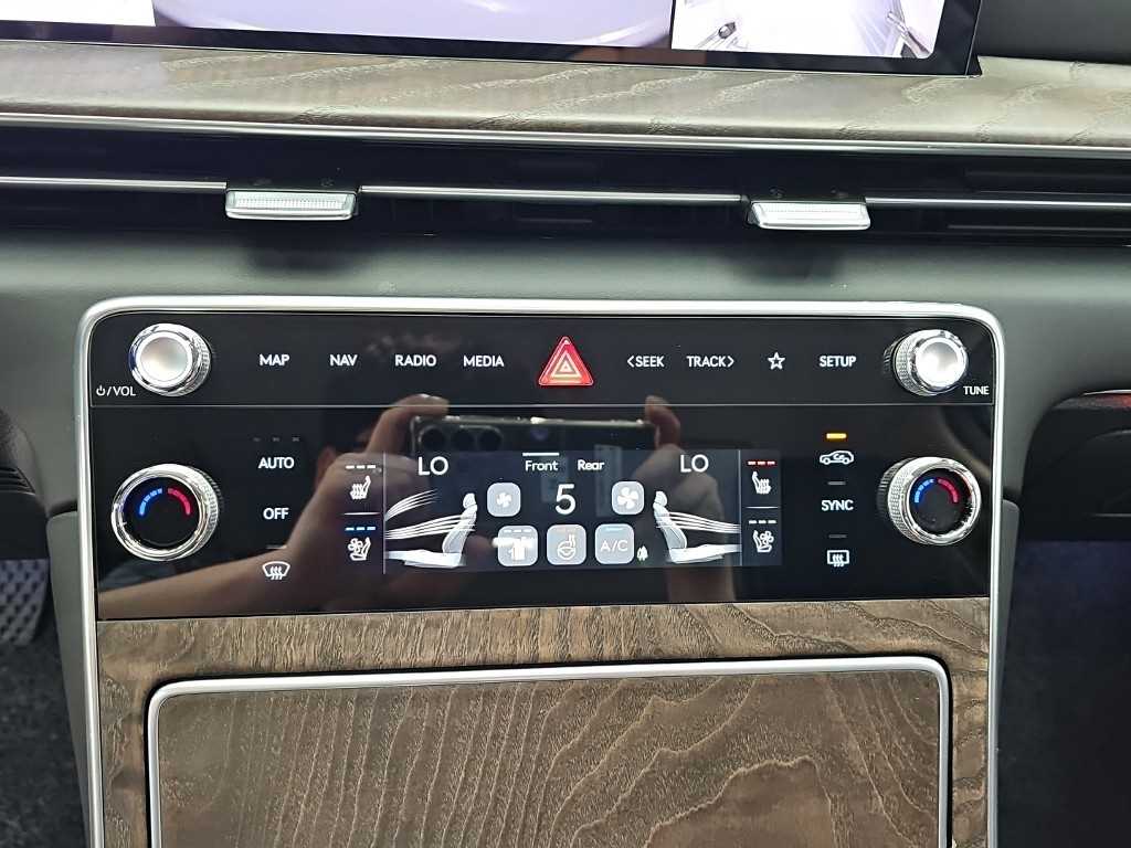 Genesis GV80 - Vista 12