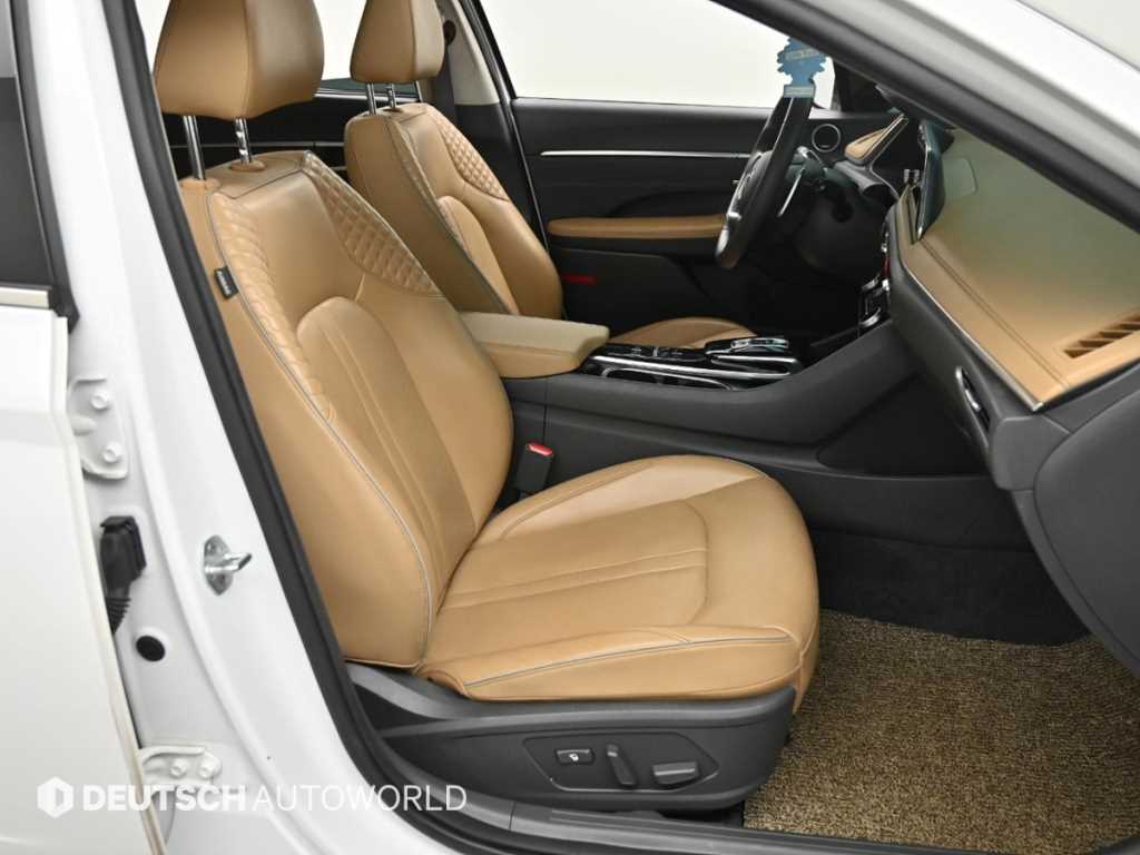 HYUNDAI Sonata - Vista 12