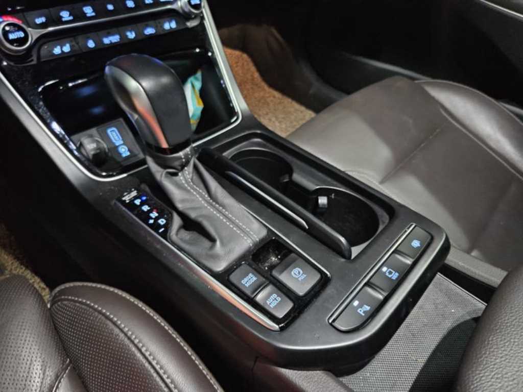 HYUNDAI Grandeur - Vista 8