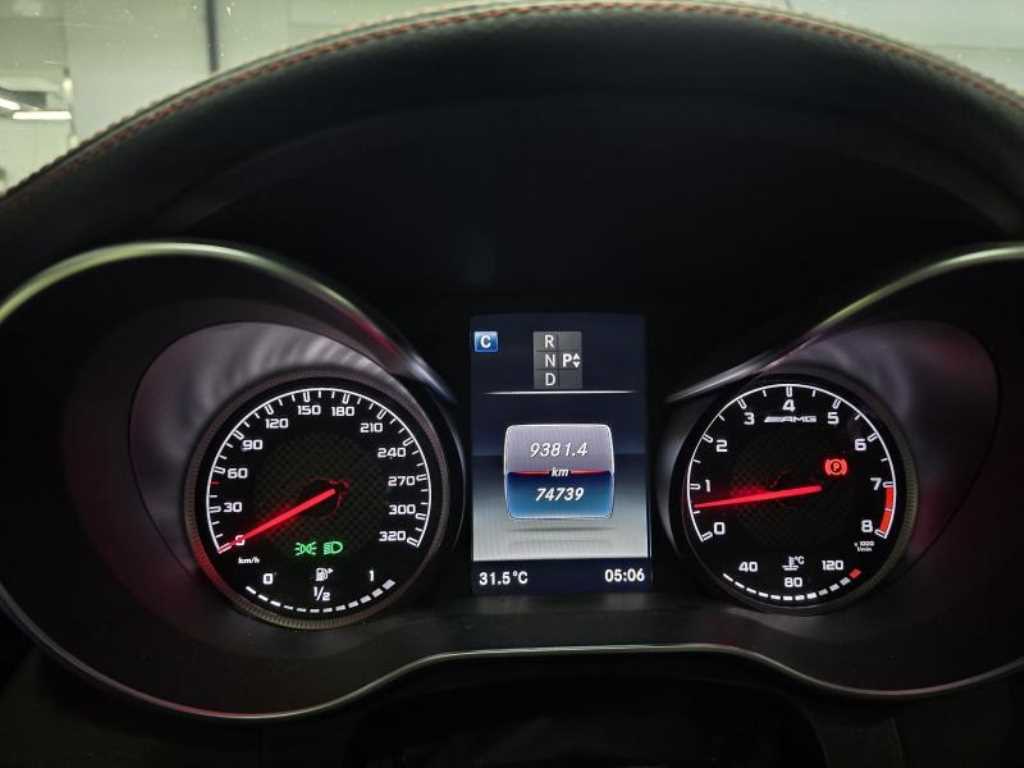 Mercedes Benz C Class - Vista 9