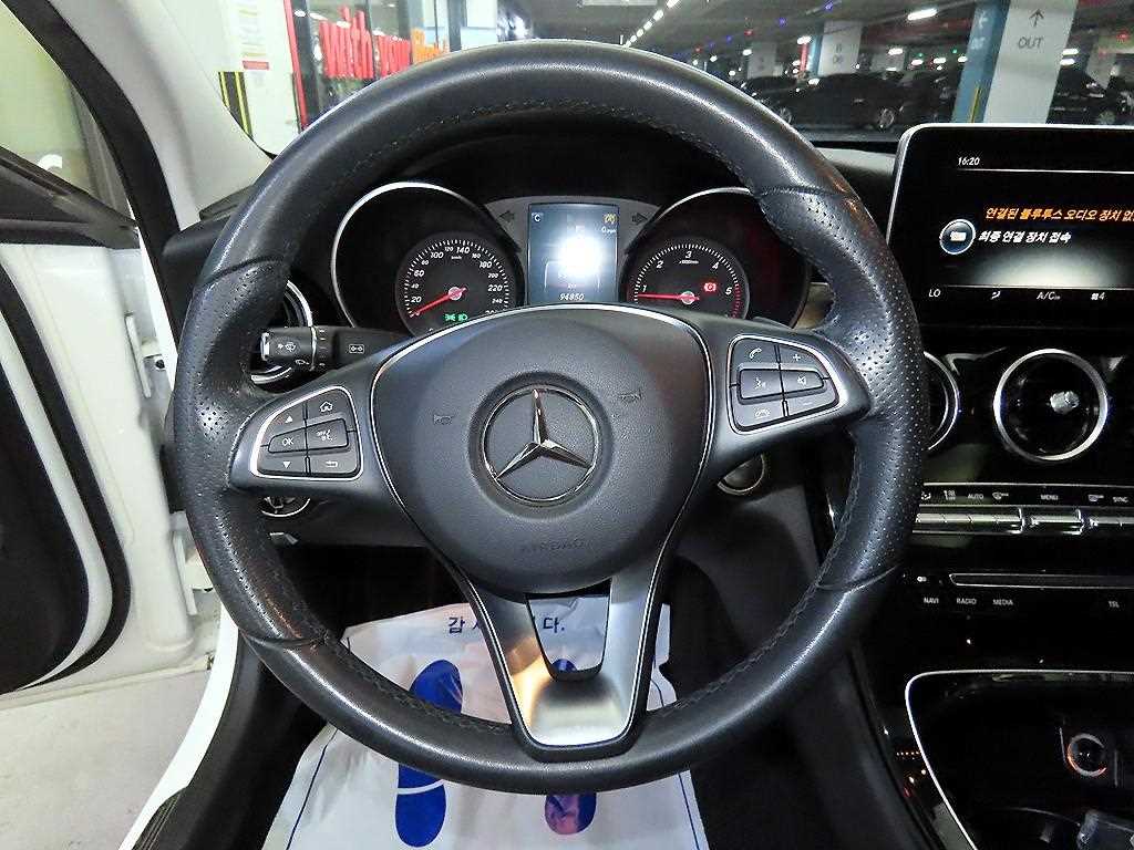 Mercedes Benz C Class - Vista 10