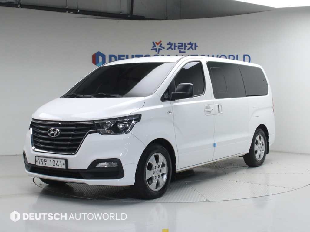 HYUNDAI Starex 2020 Blanco - Importación desde Corea - HF Imports Iquique - Foto 1