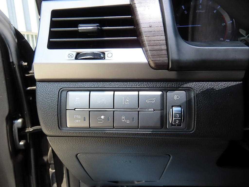 Ssangyong Rexton 2018 Negro - Importación desde Corea - HF Imports Iquique - Foto 14