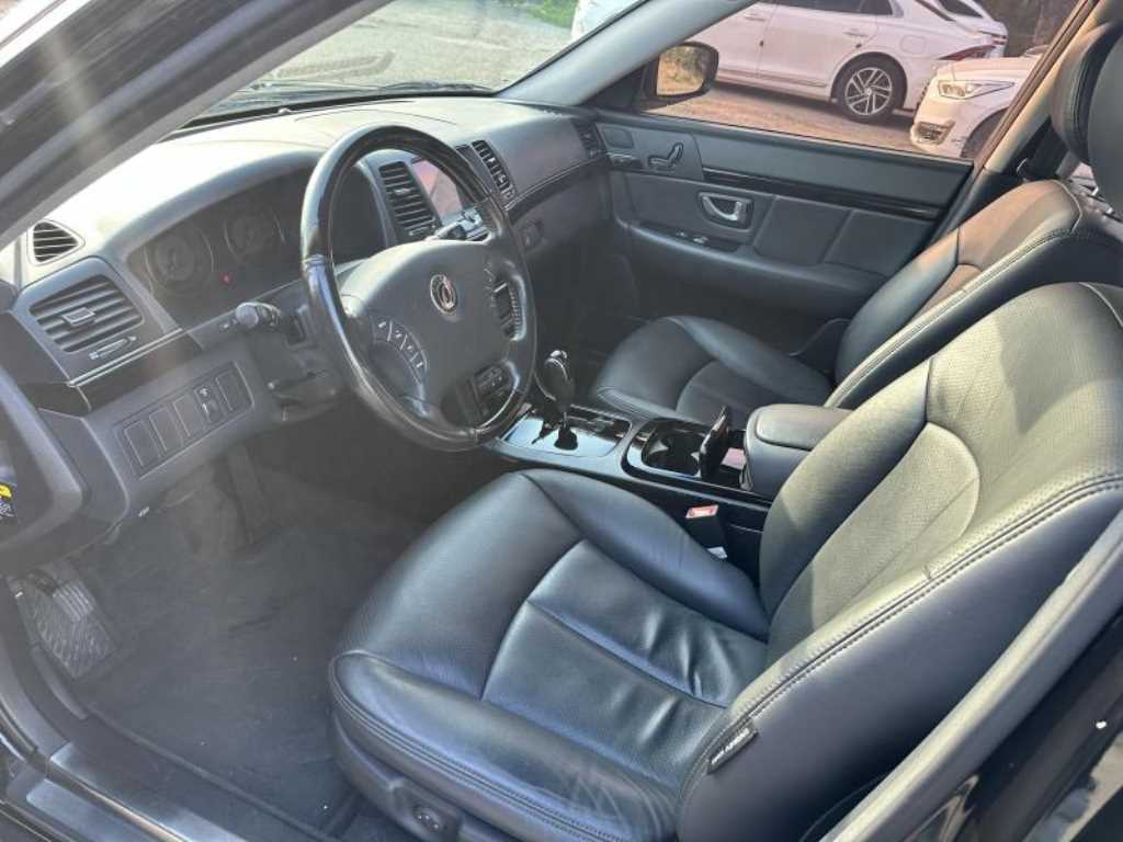 KIA Opirus - Vista 10