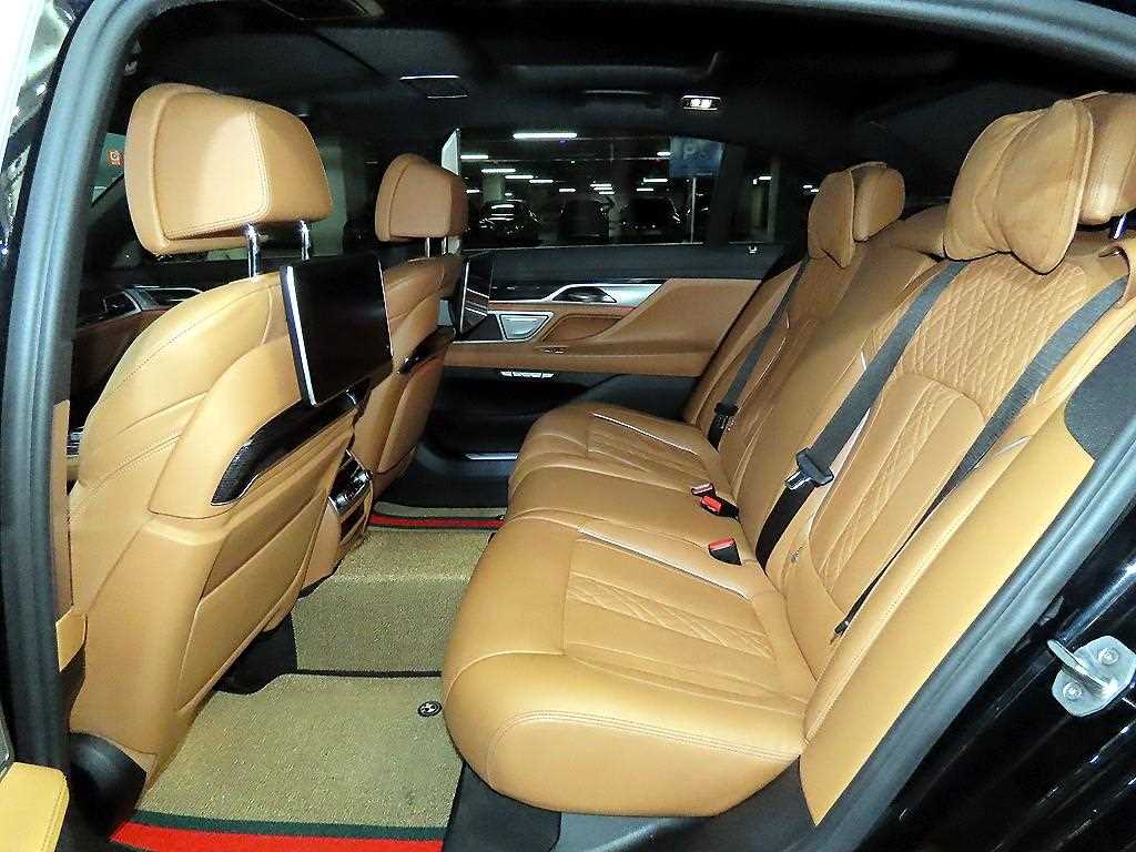 BMW 7 Series - Vista 9