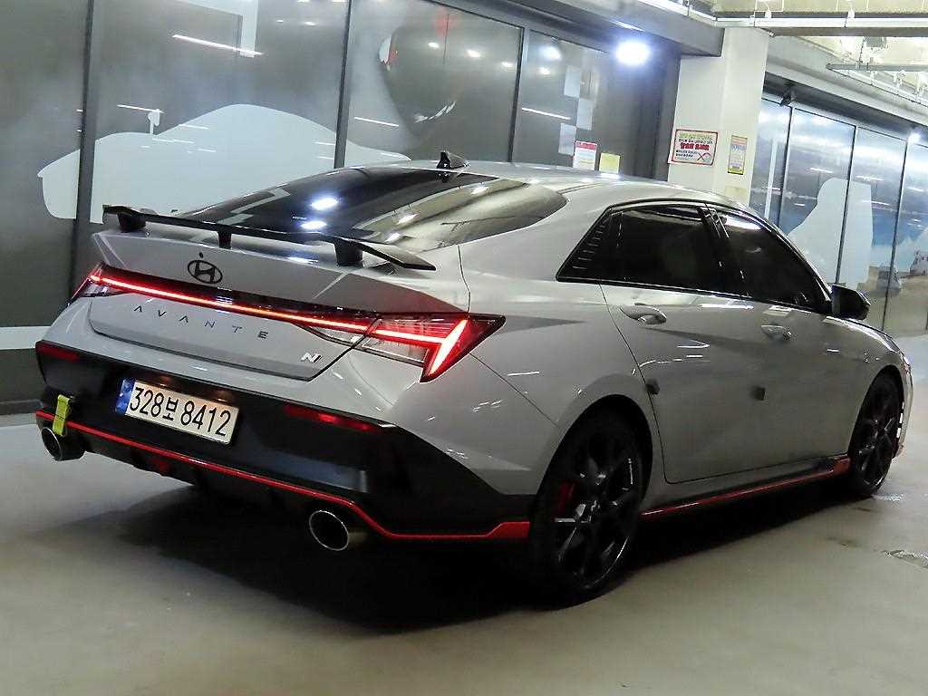 HYUNDAI Avante - Vista 6