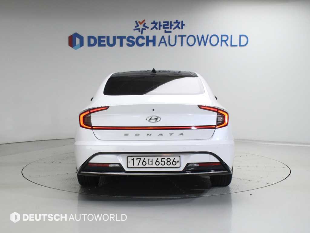HYUNDAI Sonata - Vista 6