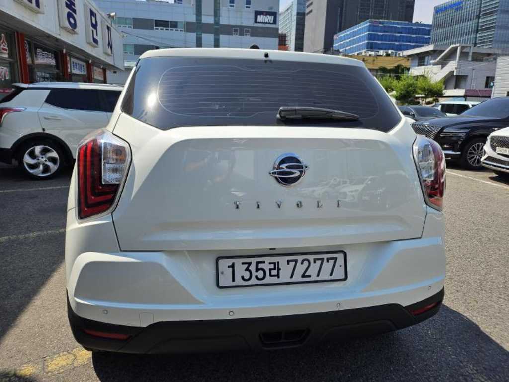 Ssangyong Tivoli - Vista 7