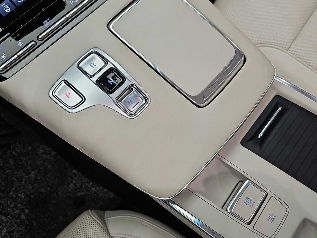 HYUNDAI Grandeur - Vista 11