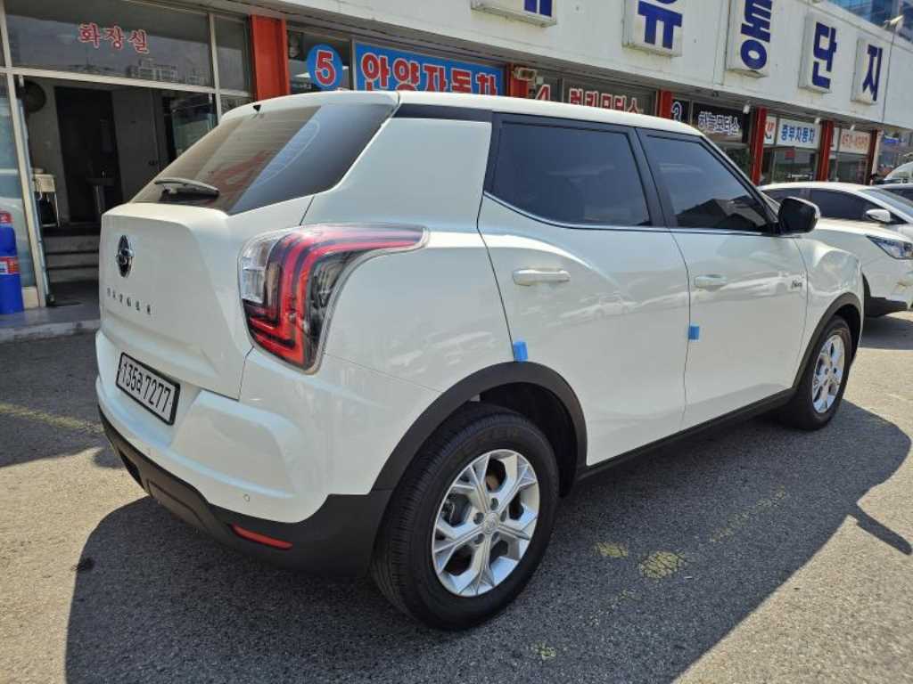 Ssangyong Tivoli - Vista 8