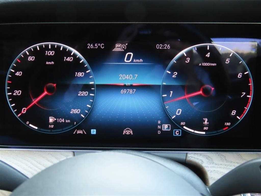 Mercedes Benz E class - Vista 7