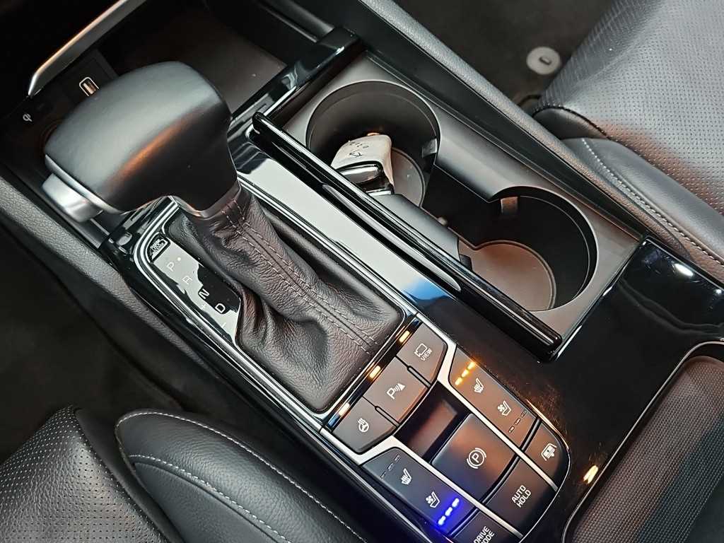 KIA K7 - Vista 10
