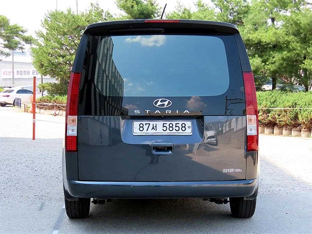 HYUNDAI Staria - Vista 6