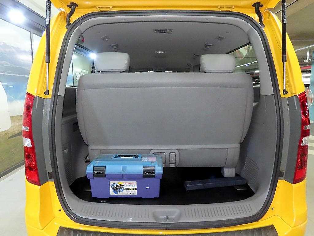 HYUNDAI Starex 2018 Amarillo - Importación desde Corea - HF Imports Iquique - Foto 17