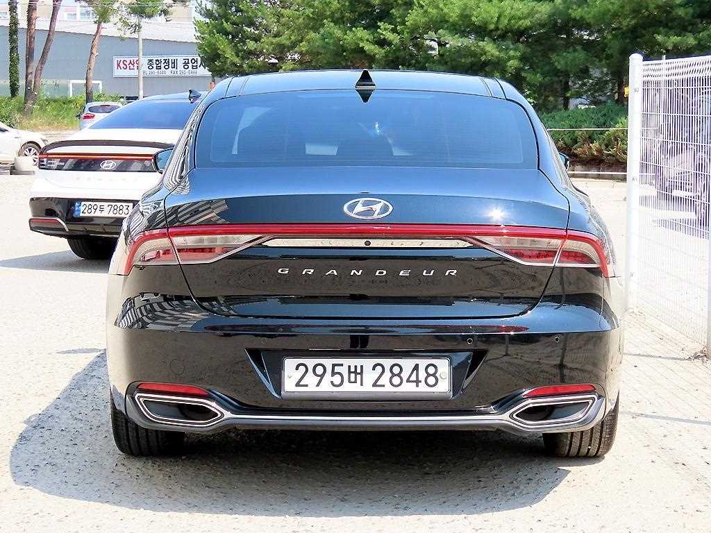 HYUNDAI Grandeur - Vista 6