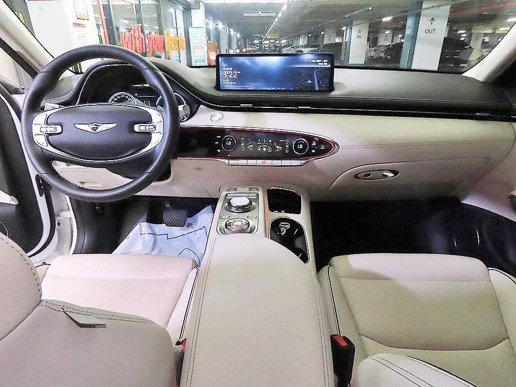 Genesis GV70 - Vista 12