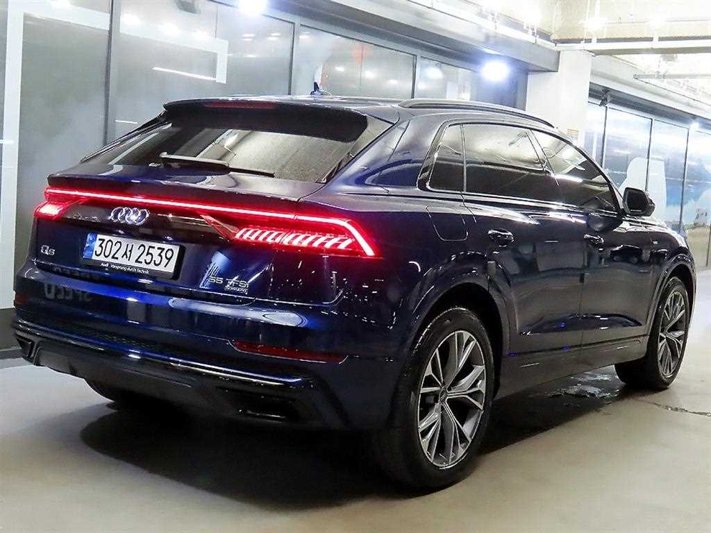 Audi Q8 - Vista 6