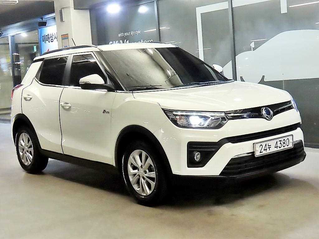 Ssangyong Tivoli 2019 Blanco - Importación desde Corea - HF Imports Iquique - Foto 1