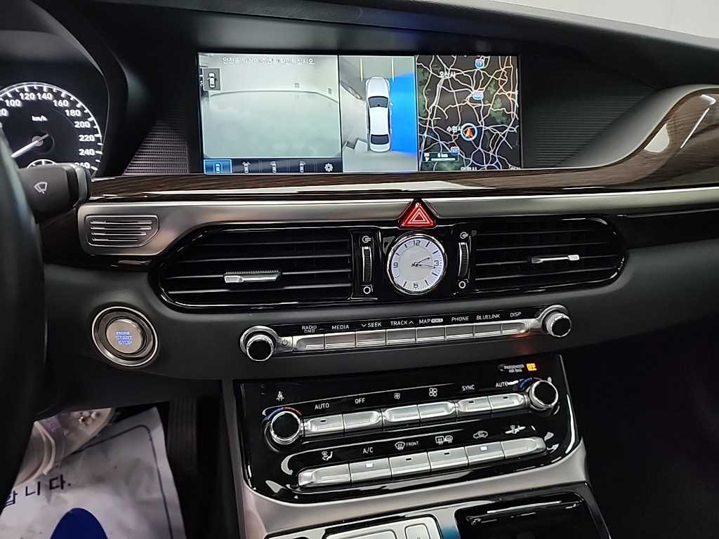 Genesis EQ900 - Vista 12
