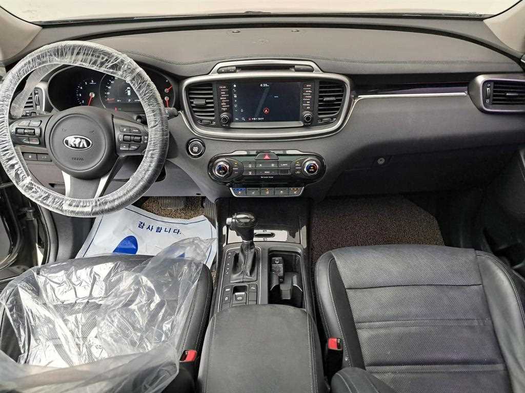 KIA Sorento - Vista 8