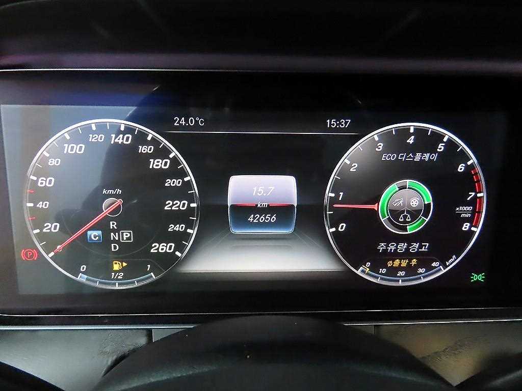 Mercedes Benz E class - Vista 10
