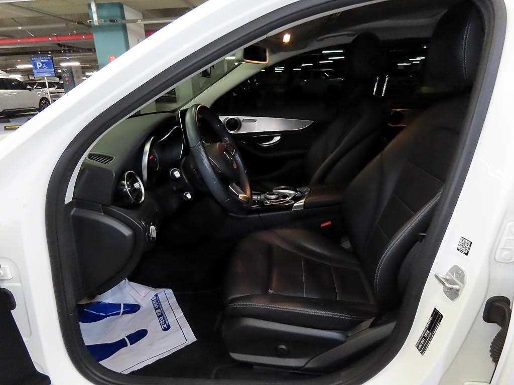 Mercedes Benz C Class - Vista 8