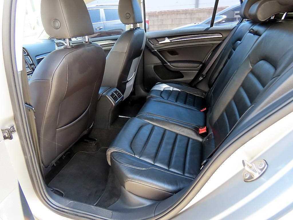 Volkswagen Golf - Vista 8