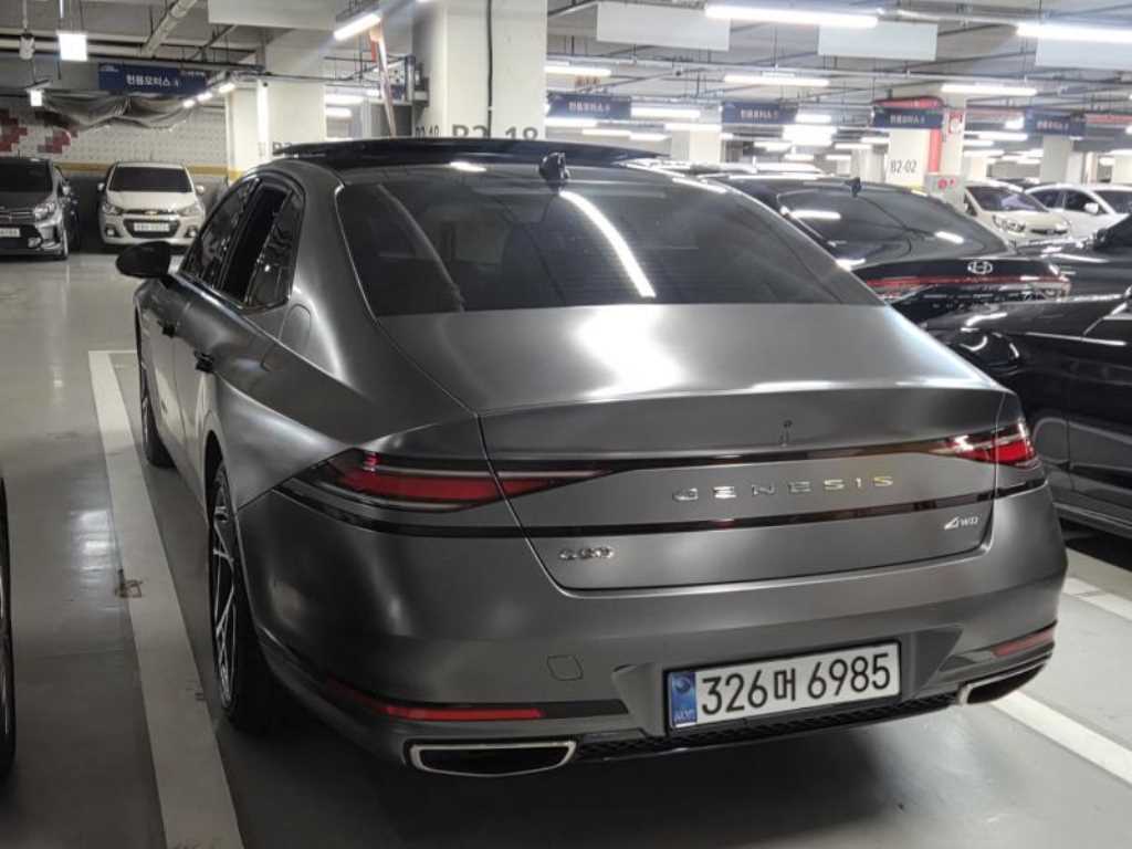 Genesis G90 - Vista 6