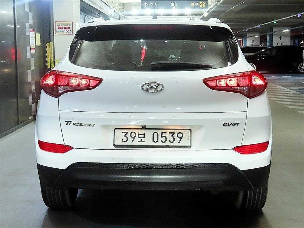 HYUNDAI Tucson - Vista 7