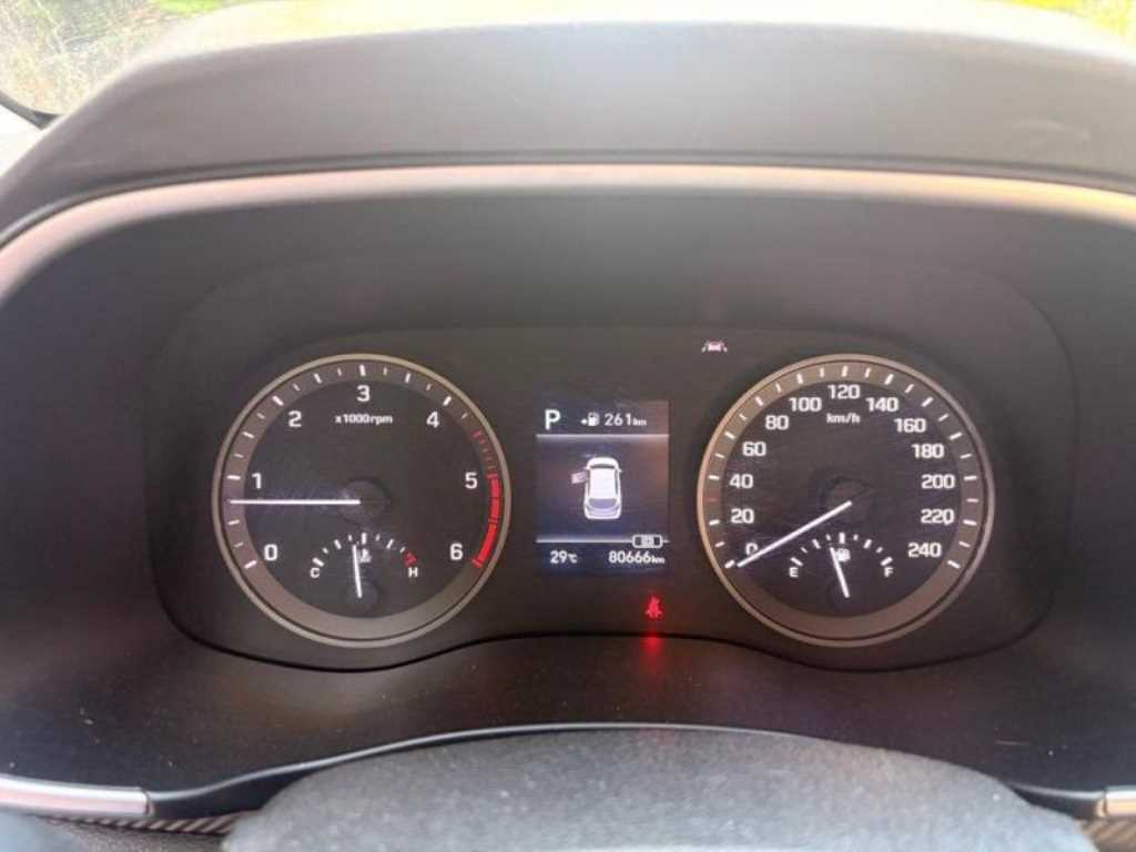 HYUNDAI Tucson - Vista 11