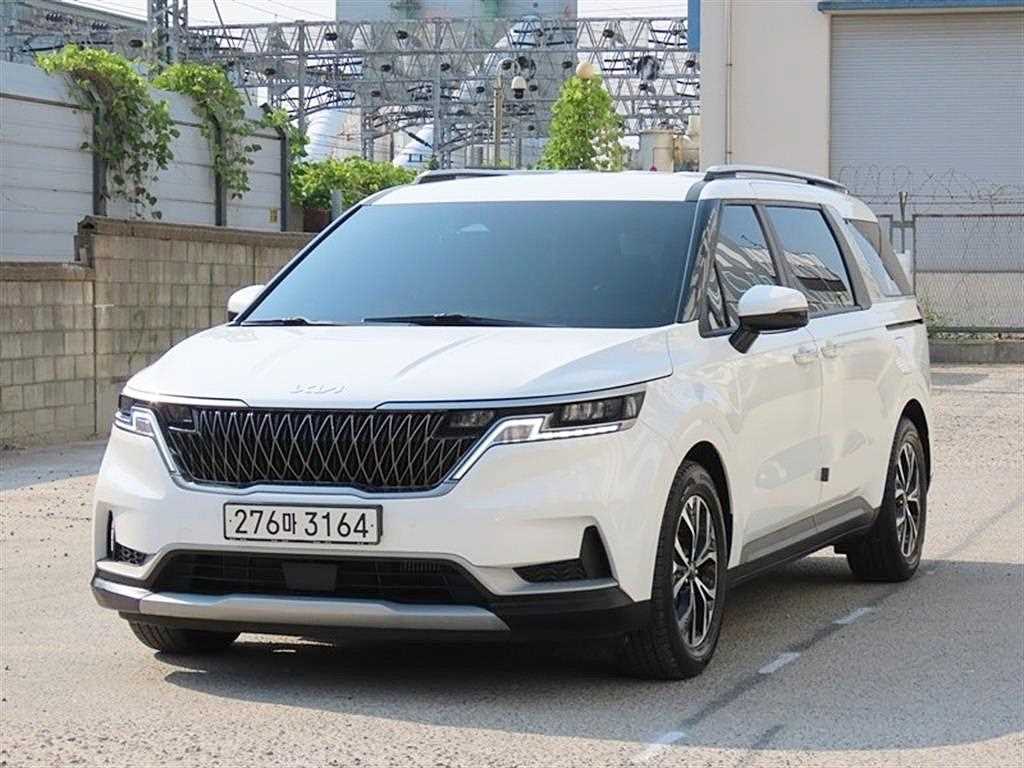 KIA Carnival 2023 Blanco - Importación desde Corea - HF Imports Iquique - Foto 1