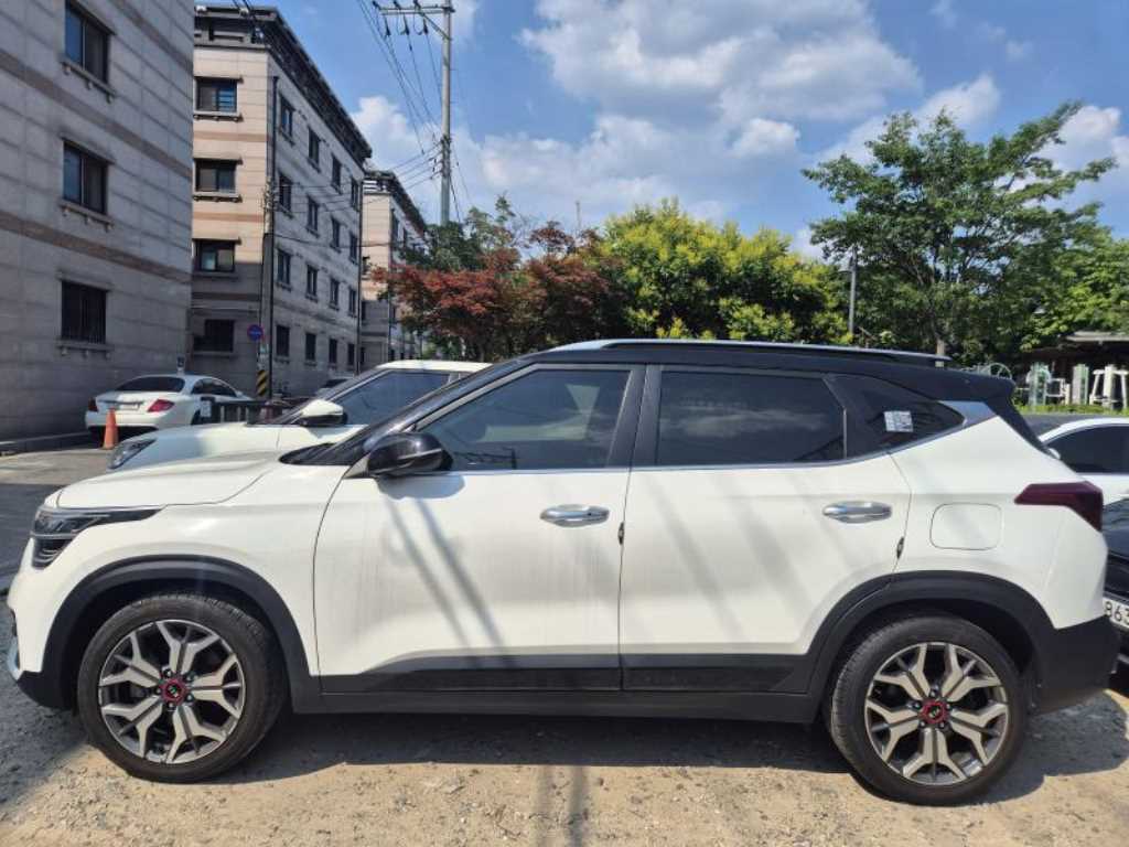 KIA Seltos - Vista 3