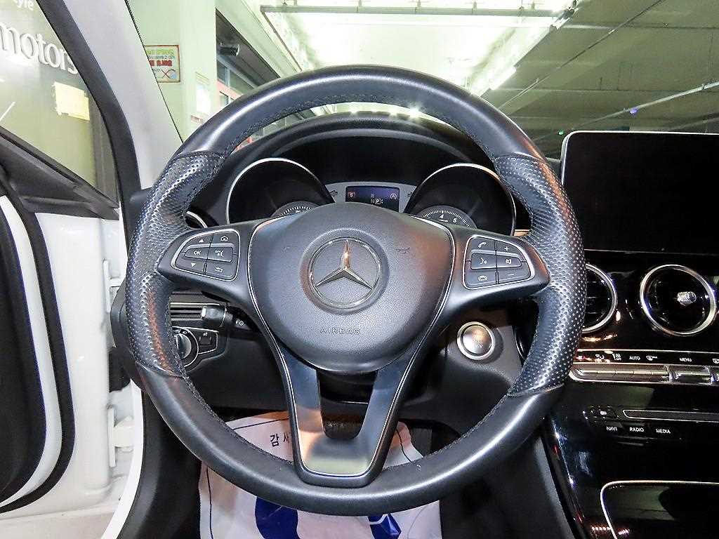 Mercedes Benz C Class - Vista 10