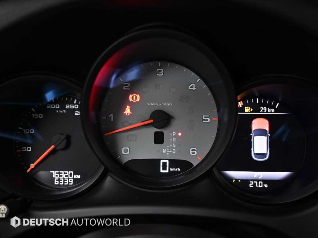 Porsche Macan - Vista 11