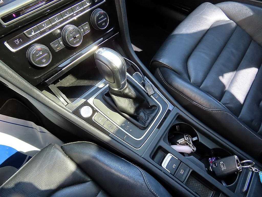 Volkswagen Golf - Vista 12