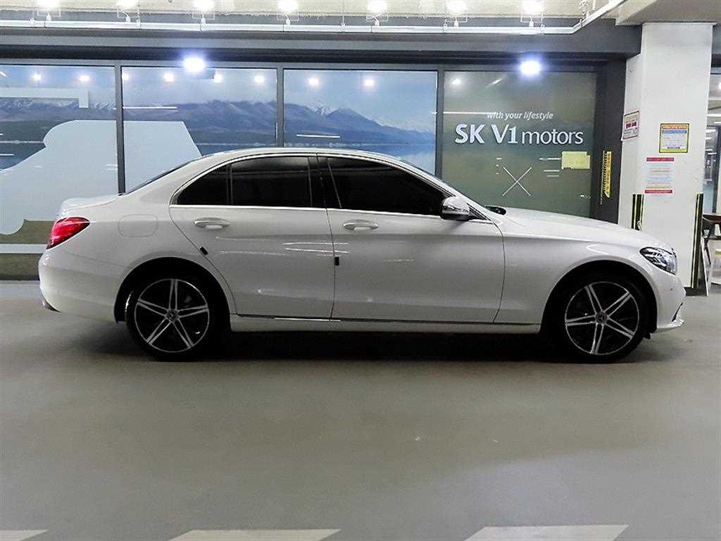 Mercedes Benz C Class - Vista 3