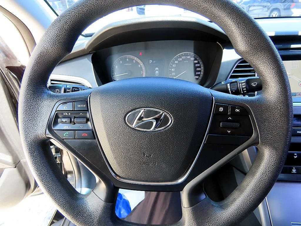 HYUNDAI Sonata - Vista 10