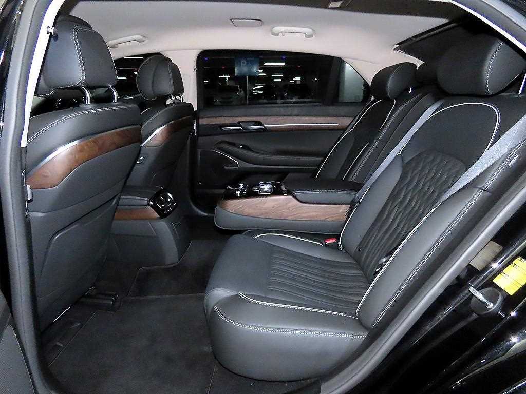 Genesis G90 - Vista 9