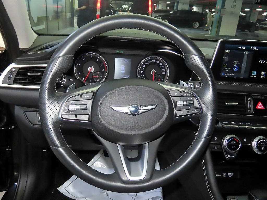 Genesis G70 - Vista 10