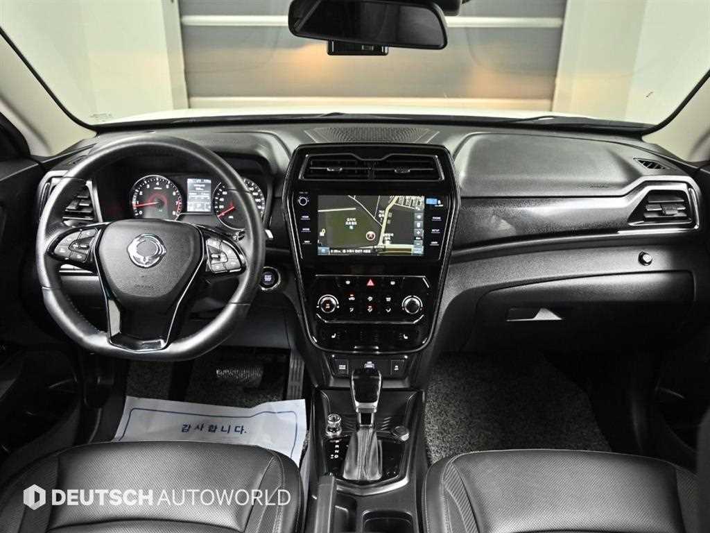 Ssangyong Tivoli - Vista 9