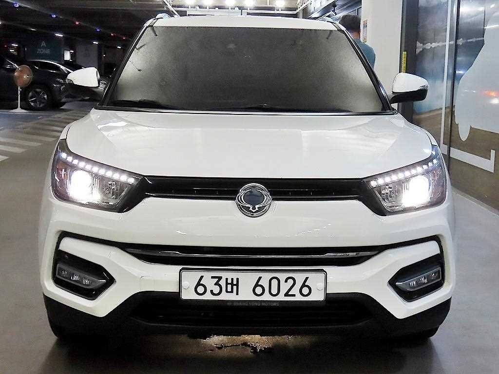 Ssangyong Tivoli - Vista 2