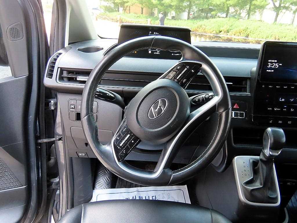 HYUNDAI Staria - Vista 10