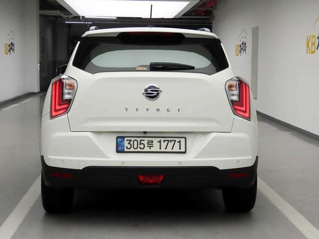 Ssangyong Tivoli - Vista 3