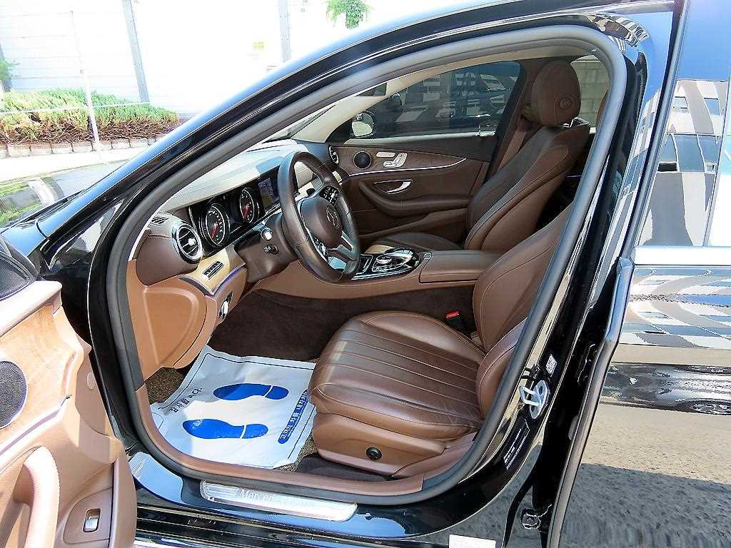 Mercedes Benz E class - Vista 7