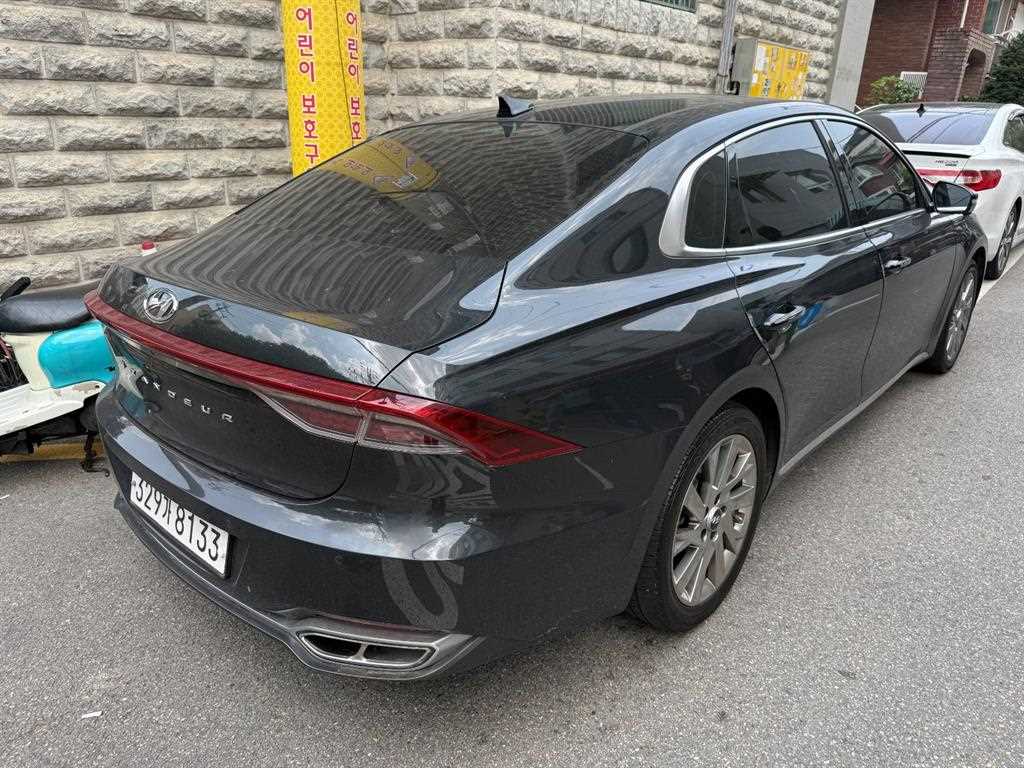 HYUNDAI Grandeur - Vista 3