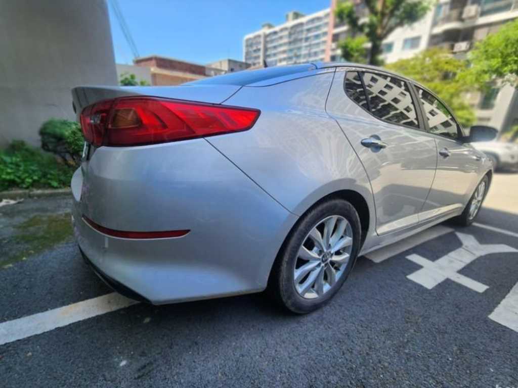 KIA K5 - Vista 6