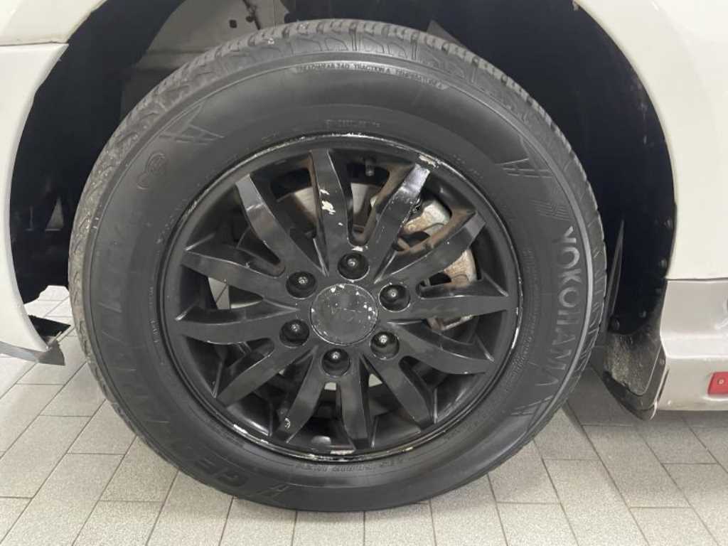 KIA Carnival - Vista 7