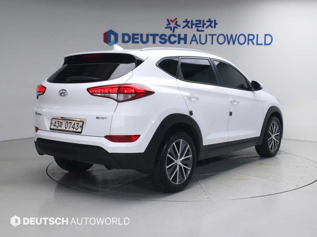 HYUNDAI Tucson - Vista 2