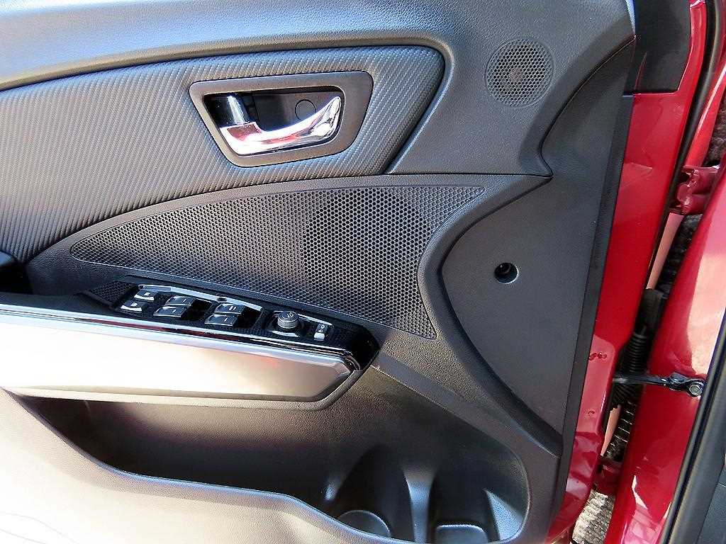 Ssangyong Tivoli 2019 Rojo - Importación desde Corea - HF Imports Iquique - Foto 13