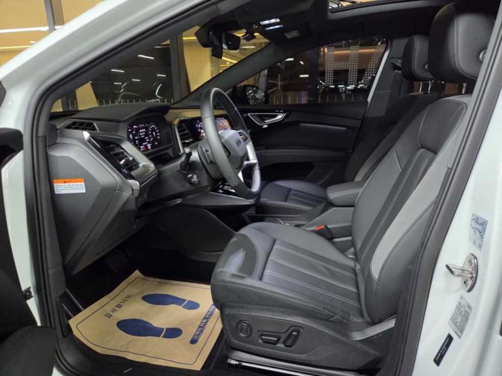 Audi Q4 - Vista 10
